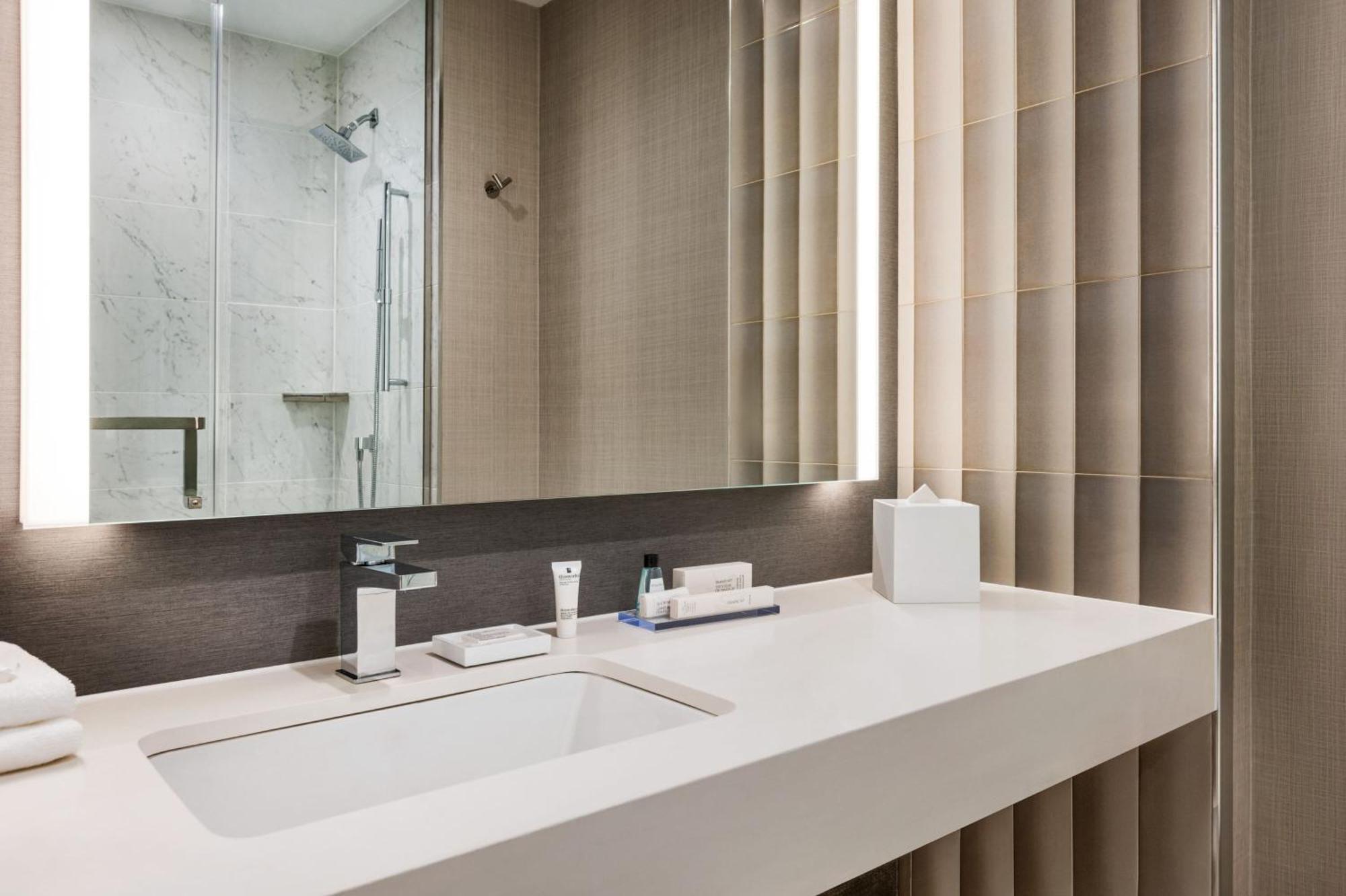 Готель Marriott New York Jfk Airport Екстер'єр фото