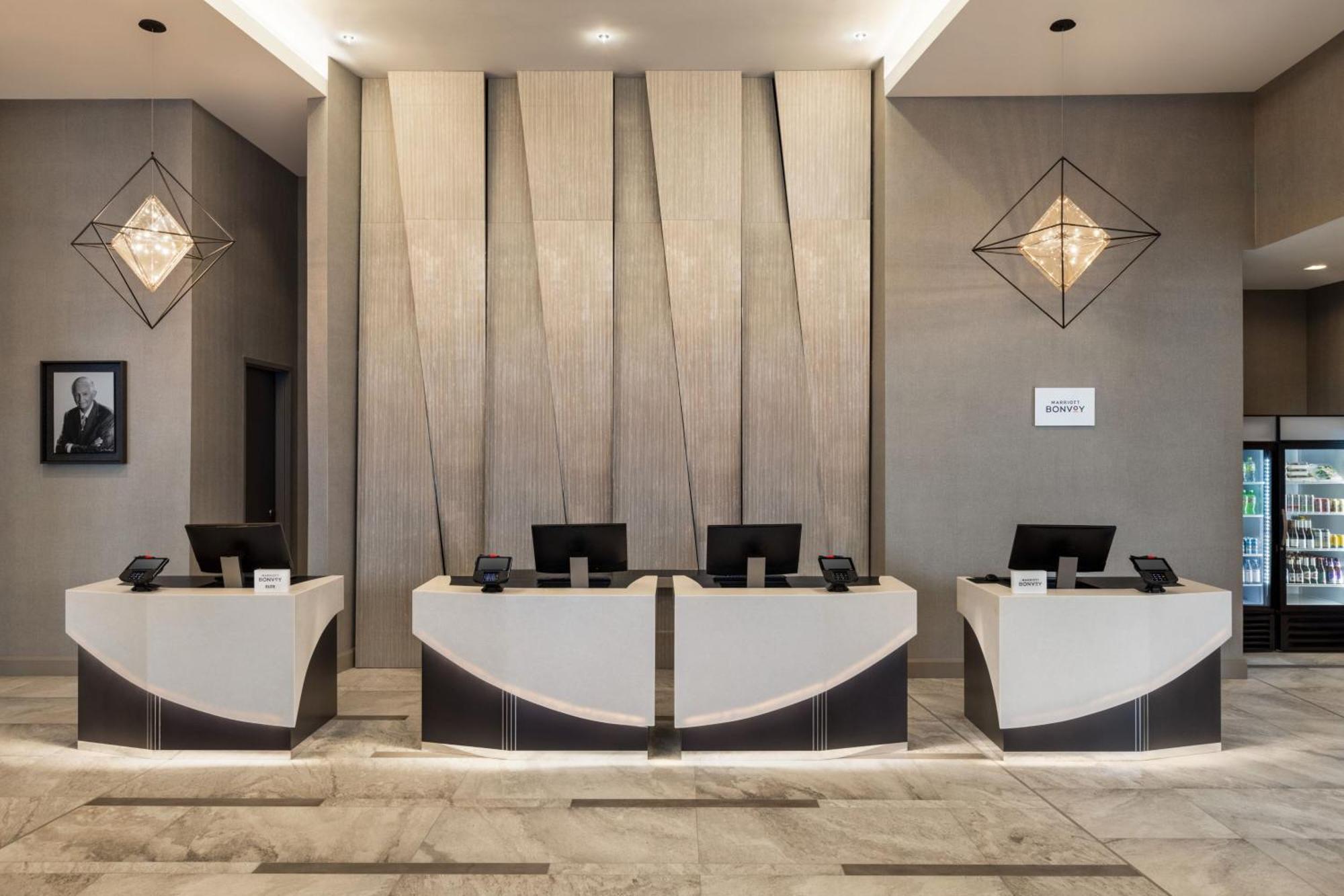 Готель Marriott New York Jfk Airport Екстер'єр фото
